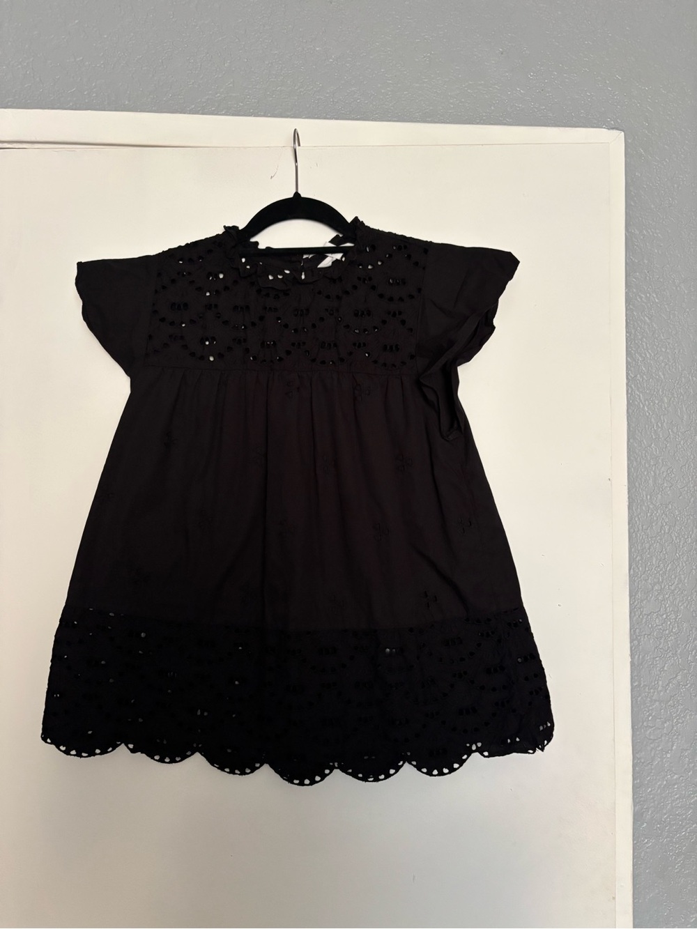 Time and Tru Black Eyelet Flutter Sleeve Tunic